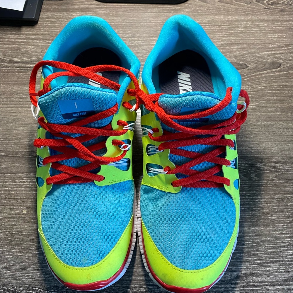 Men’s Nike Free 5.0 NikeID sneakers